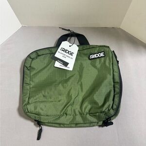 Ridge Green Toiletry Travel Bag